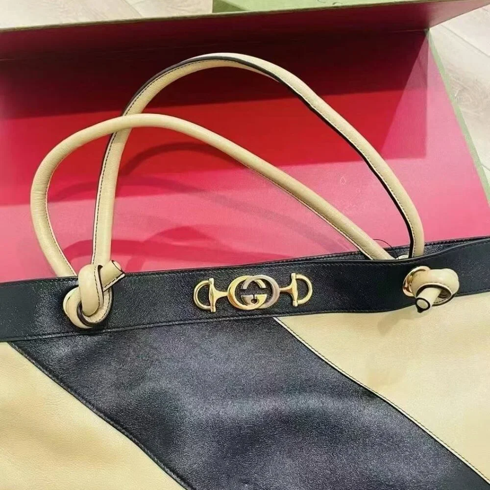 NIB Authentic Gucci Diagonal Striped Zumi - Picture 2 of 7